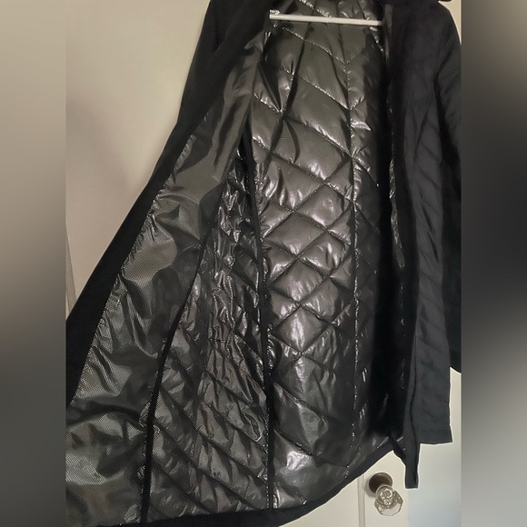 Columbia Women's Black Long Quilted Jacket - Picture 4 of 4